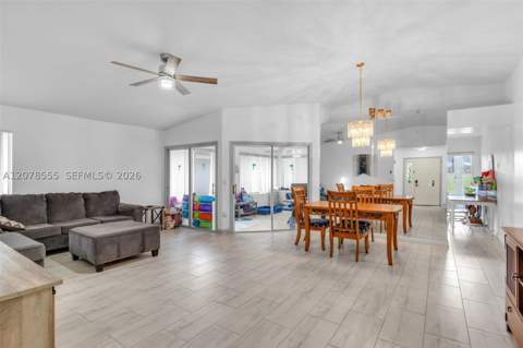 527 SE 27th Dr, Homestead FL - photo 9 of 31