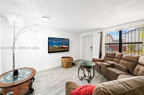 2093 W 54th Ter 38, Hialeah FL - photo 11 of 21