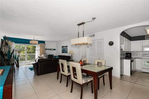 17800 Atlantic Blvd 203, Sunny Isles Beach FL - photo 12 of 30