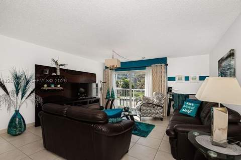 17800 Atlantic Blvd 203, Sunny Isles Beach FL - photo 15 of 30