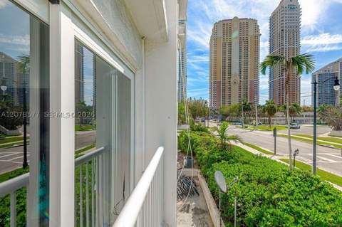 17800 Atlantic Blvd 203, Sunny Isles Beach FL - photo 20 of 30