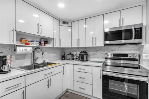 1825 W 44th Pl 401, Hialeah FL - photo 12 of 34