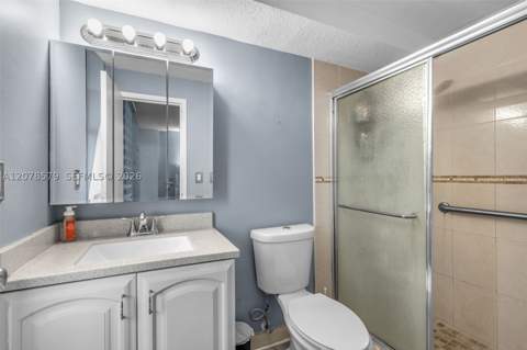 1825 W 44th Pl 401, Hialeah FL - photo 17 of 34