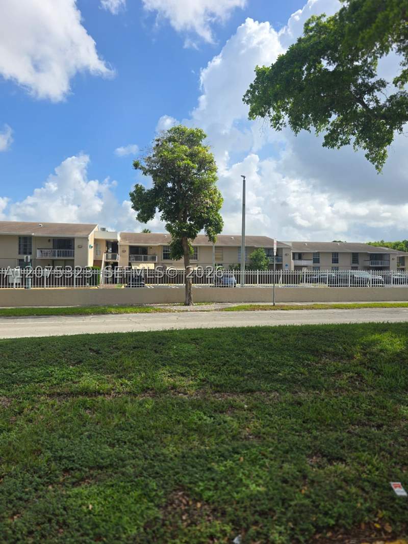 2 bedroom Condominium at 13791 SW 66th St 258E, The Meadows Lake North Co, Miami — photo 4