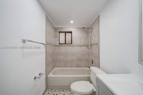 8420 SW 133rd Ave Rd 224, Miami FL - photo 7 of 18