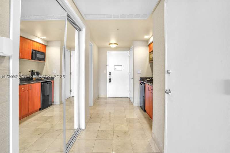 0 bedroom Condominium at 18001 Collins Ave 917, Trump International Sones, Sunny Isles Beach — photo 3