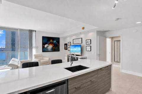 300 S Biscayne Blvd T-1816, Miami FL - photo 11 of 40