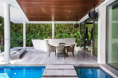 528 Lakeview Ct, Miami Beach FL - photo 24 of 62