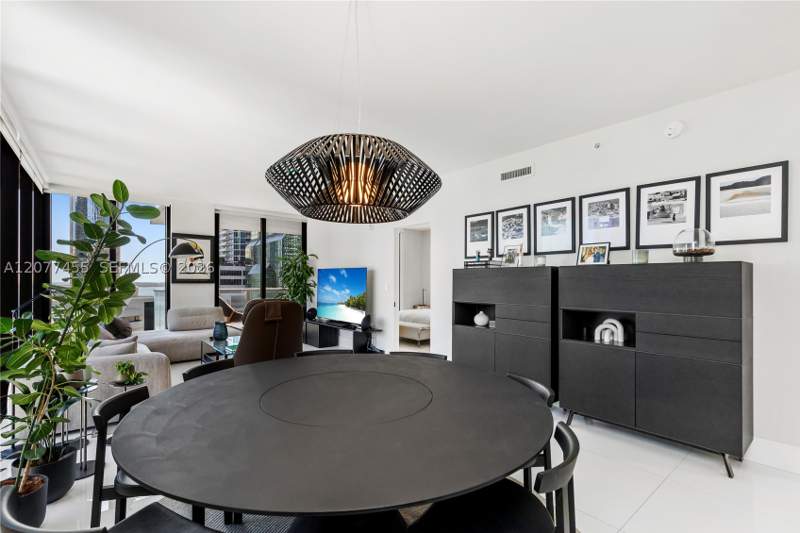 3 bedroom Condominium at 1010 Brickell Ave 1701, 1010 Brickell Condo, Miami — photo 5