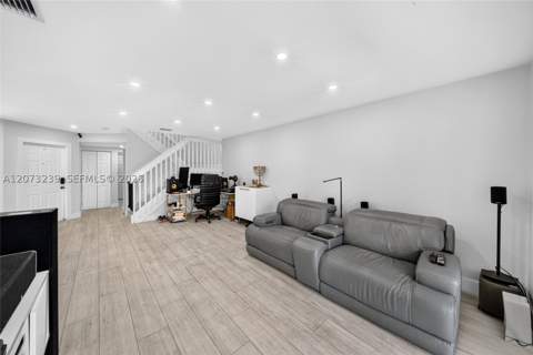 16407 SW 73rd Ter, Miami FL - photo 16 of 45