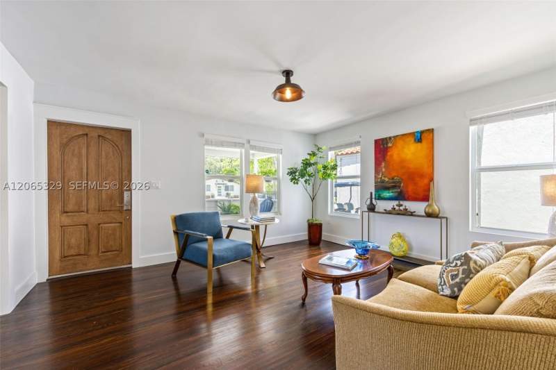 5 bedroom SingleFamilyResidence at 7121 SW 63rd Ave, Royal Palm Villas, South Miami — photo 4