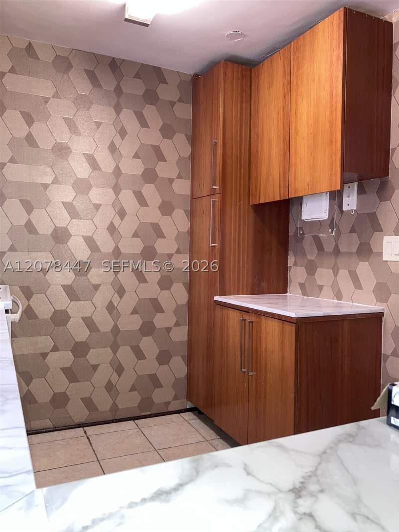 2 bedroom Condominium at 17011 N Bay Rd 205, Plaza Of Americas Condo P, Sunny Isles Beach — photo 5