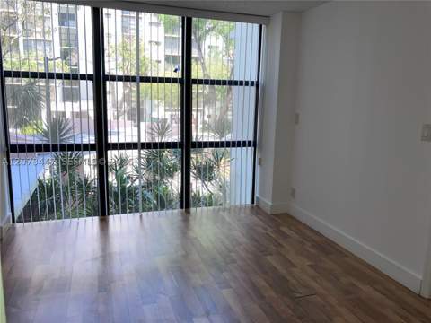 17011 N Bay Rd 205, Sunny Isles Beach FL - photo 8 of 12
