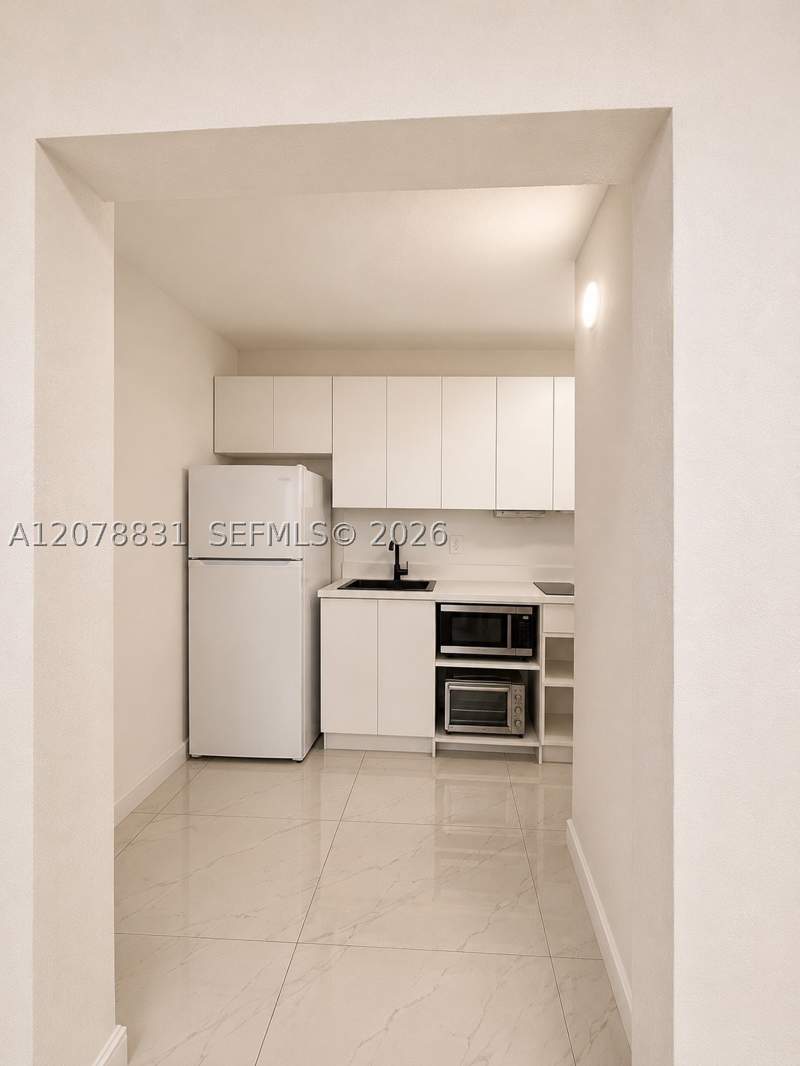 2 bedroom Condominium at 5055 NW 7th St 1004, Half Moon Towers Condo, Miami — photo 2