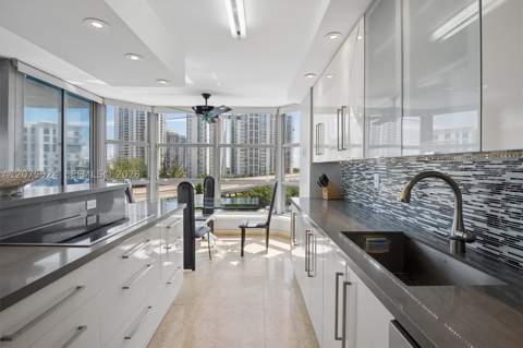 3500 Mystic Pointe Dr 805, Aventura FL - photo 9 of 22