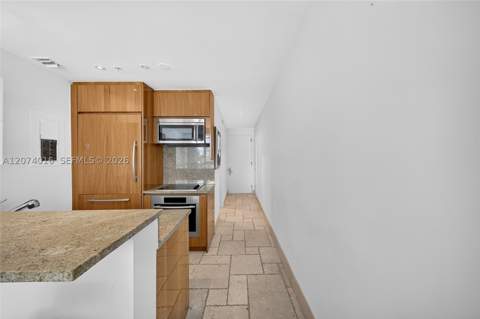 50 S Pointe Dr 504, Miami Beach FL - photo 7 of 8