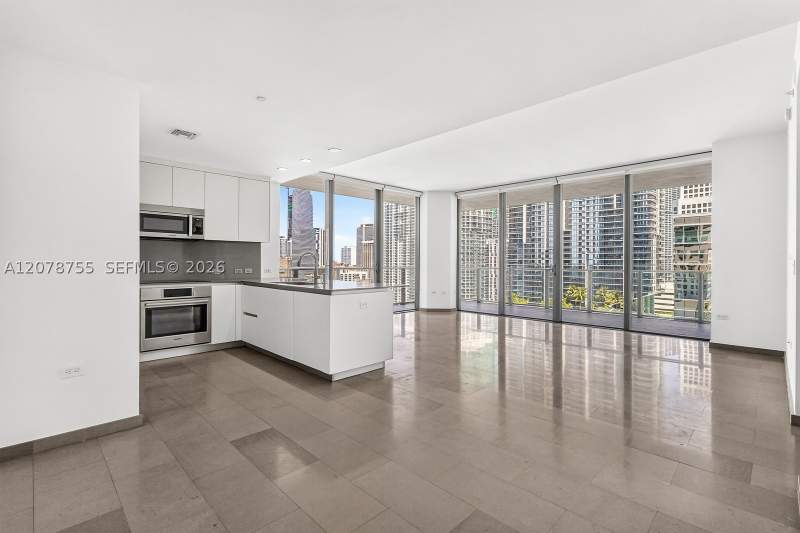 2 bedroom Condominium at 88 SW 7th St 1511, Rise Condo, Miami — photo 2