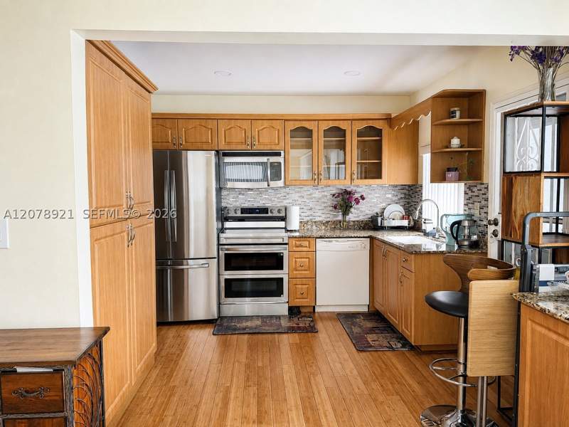 4 bedroom SingleFamilyResidence at 1820 NW 172nd Ter, Sunny Lake Ests 1st Addn, Miami Gardens — photo 5