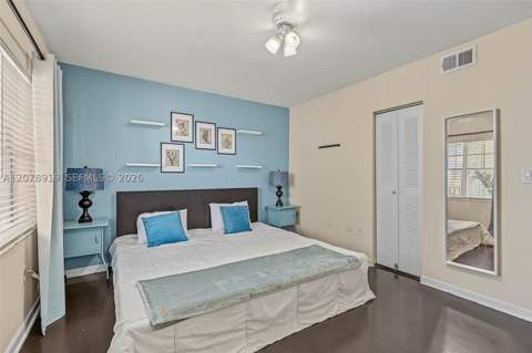 915 8th St 102, Miami Beach FL - photo 11 of 24