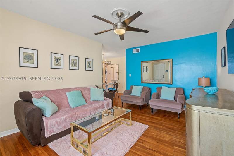 2 bedroom Condominium at 915 8th St 102, Jefferson Court Condo, Miami Beach — photo 2