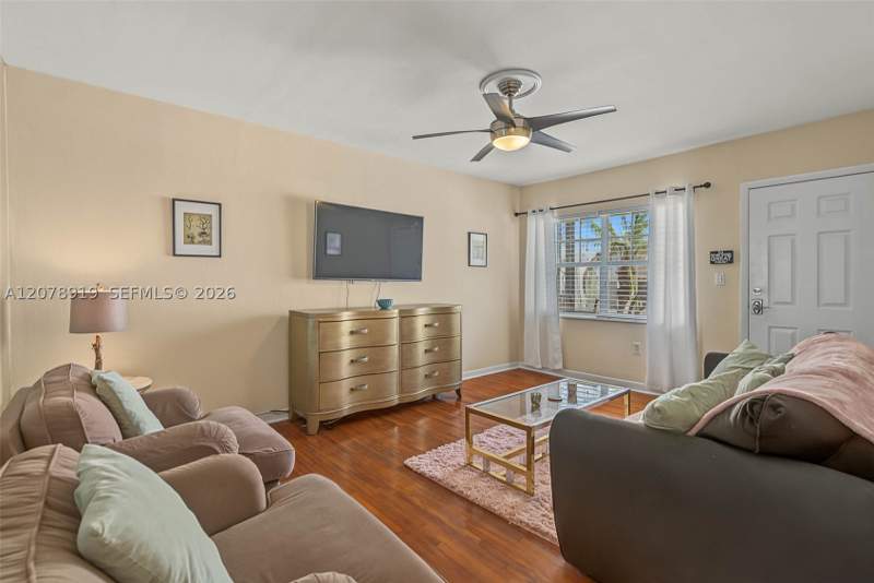 2 bedroom Condominium at 915 8th St 102, Jefferson Court Condo, Miami Beach — photo 4