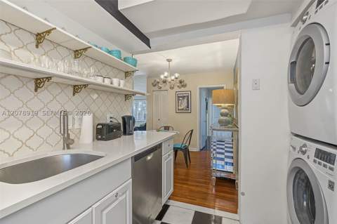 915 8th St 102, Miami Beach FL - photo 8 of 24