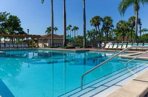 18290 Mediterranean Blvd 7-5, Hialeah FL - photo 19 of 23
