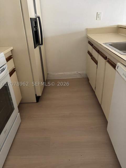 18290 Mediterranean Blvd 7-5, Hialeah FL - photo 8 of 23