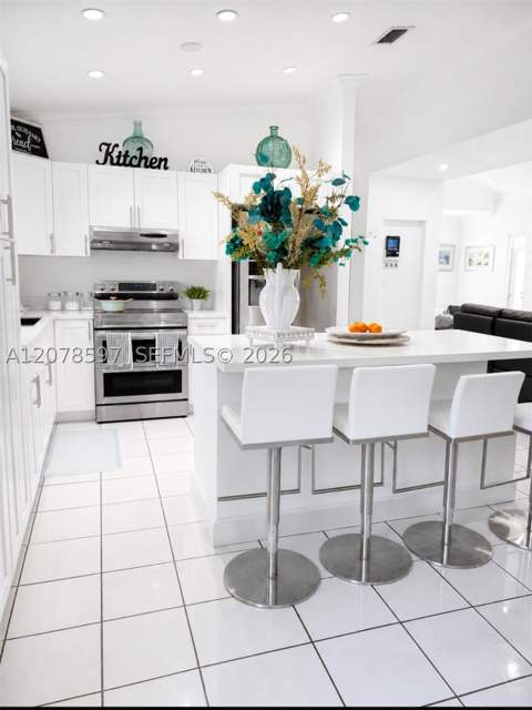 16529 SW 98th Ter, Miami FL - photo 13 of 19