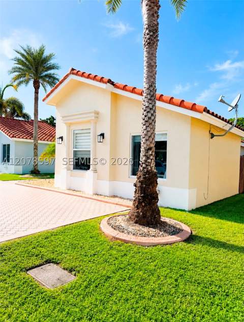 16529 SW 98th Ter, Miami FL - photo 16 of 19