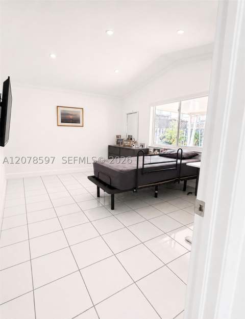 16529 SW 98th Ter, Miami FL - photo 6 of 19