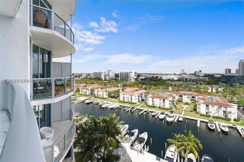 3 bedroom Condominium at 3029 NE 188th St 1021, Uptown Marina Lofts Condo, Aventura — photo 3