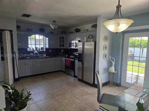4601 W 9th Ave, Hialeah FL - photo 7 of 13