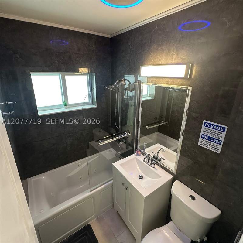 4 bedroom SingleFamilyResidence at 17650 NE 19th Ave, Fulford By Sea Sec A, North Miami Beach — photo 3