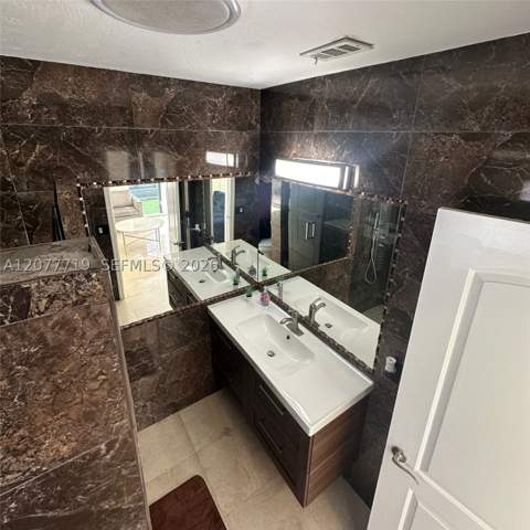 17650 NE 19th Ave, North Miami Beach FL - photo 6 of 21