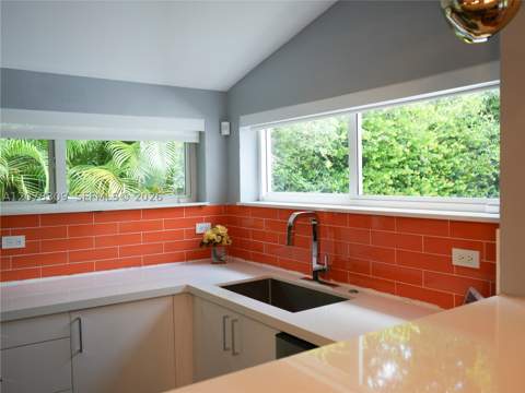 12015 NE 10 Ave, Biscayne Park FL - photo 9 of 45