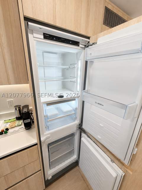 225 N Miami Ave 2810, Miami FL - photo 10 of 33