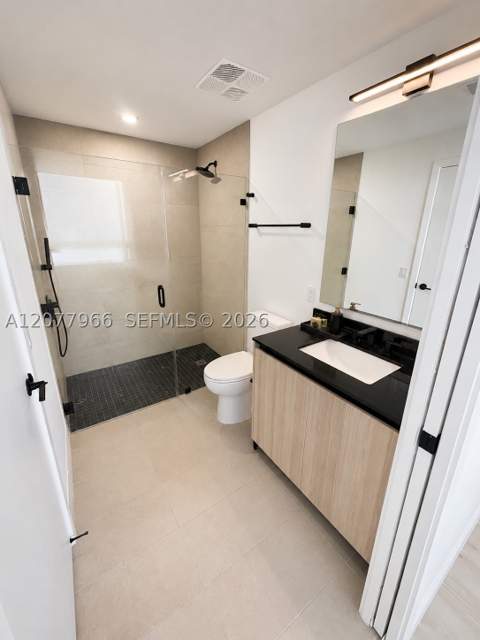 225 N Miami Ave 2810, Miami FL - photo 12 of 33
