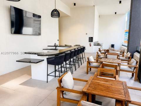 225 N Miami Ave 2810, Miami FL - photo 19 of 33
