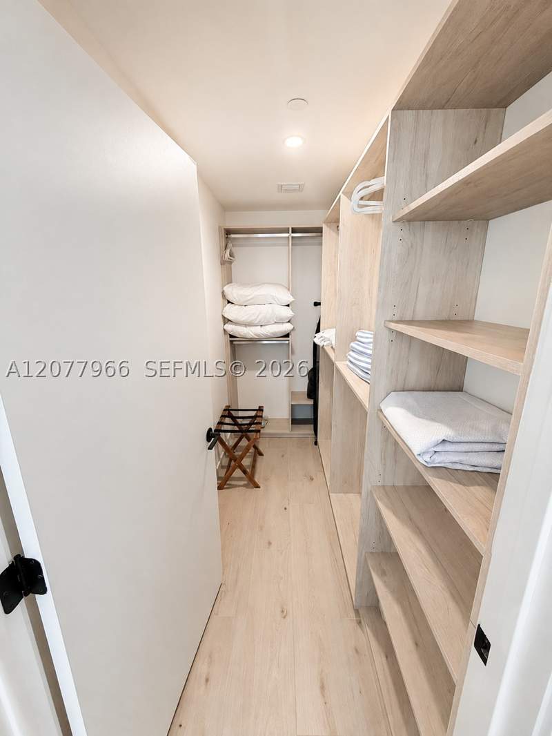 1 bedroom Condominium at 225 N Miami Ave 2810, District 225 Condo, Miami — photo 5
