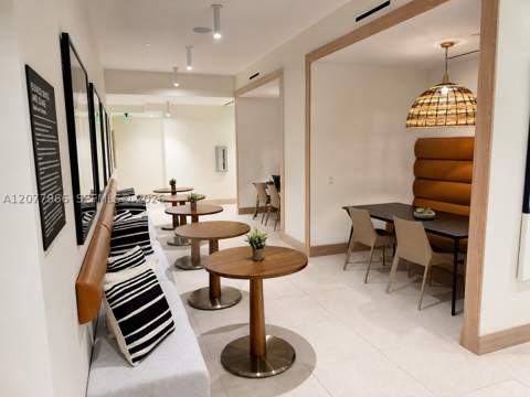 225 N Miami Ave 2810, Miami FL - photo 7 of 33