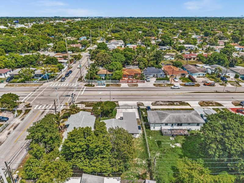 3 bedroom SingleFamilyResidence at 446 NW 119th Street, Almendares, Miami — photo 4