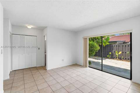 6633 NW 176th Ter, Hialeah FL - photo 17 of 40