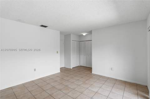 6633 NW 176th Ter, Hialeah FL - photo 18 of 40