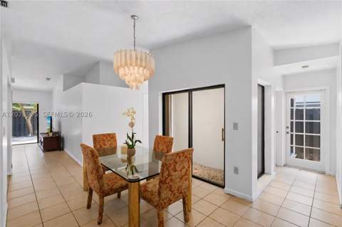 6633 NW 176th Ter, Hialeah FL - photo 9 of 40