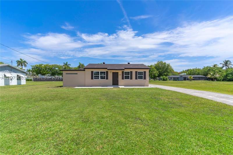3 bedroom SingleFamilyResidence at 378 SW 6th St, Town Of Florida City, Florida City — photo 3