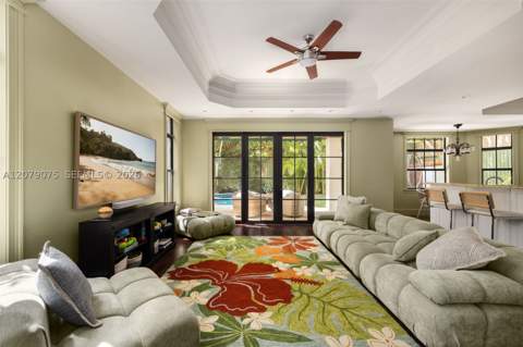 3740 Irvington Ave, Coconut Grove FL - photo 10 of 37
