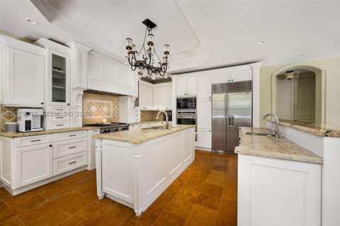3740 Irvington Ave, Coconut Grove FL - photo 13 of 37