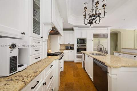 3740 Irvington Ave, Coconut Grove FL - photo 14 of 37