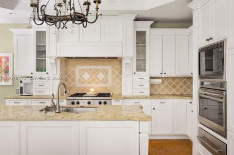3740 Irvington Ave, Coconut Grove FL - photo 16 of 37